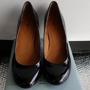 Black pump heels shoes